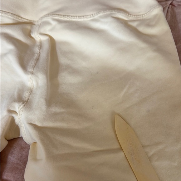 Alo yoga set small some flaws - Picture 7 of 7